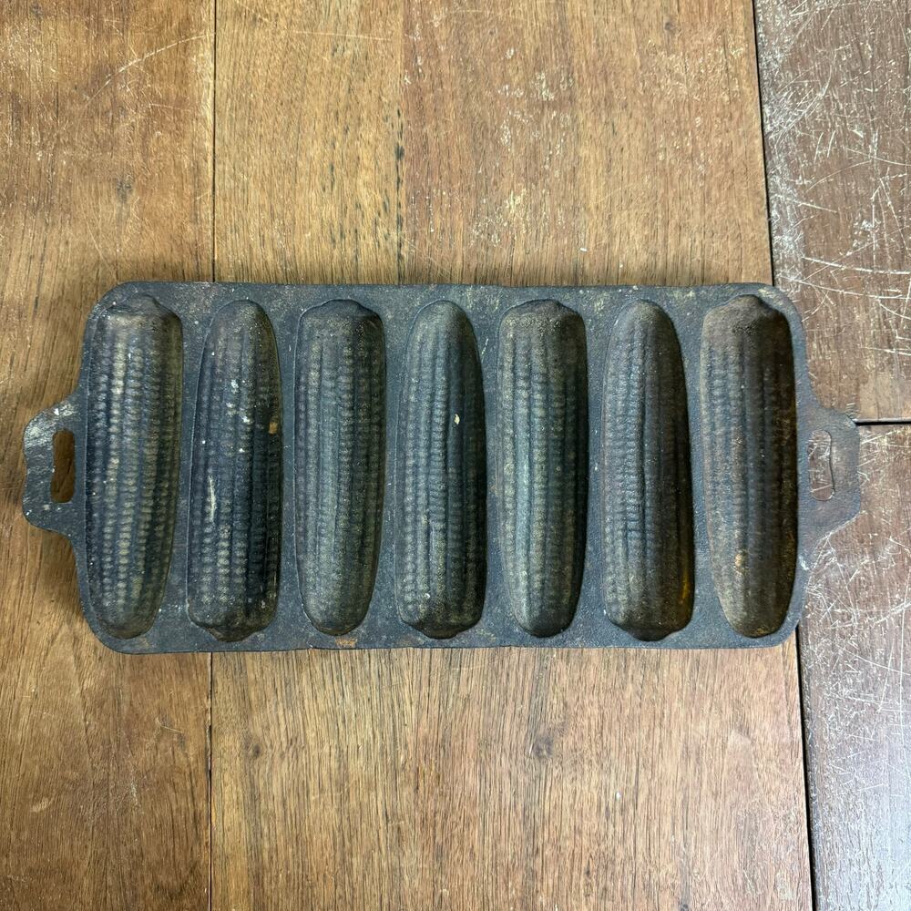 Vintage Cast Iron Corn‎ Bread Stick Pan 1920s Made In USA 7 Sections MARKED